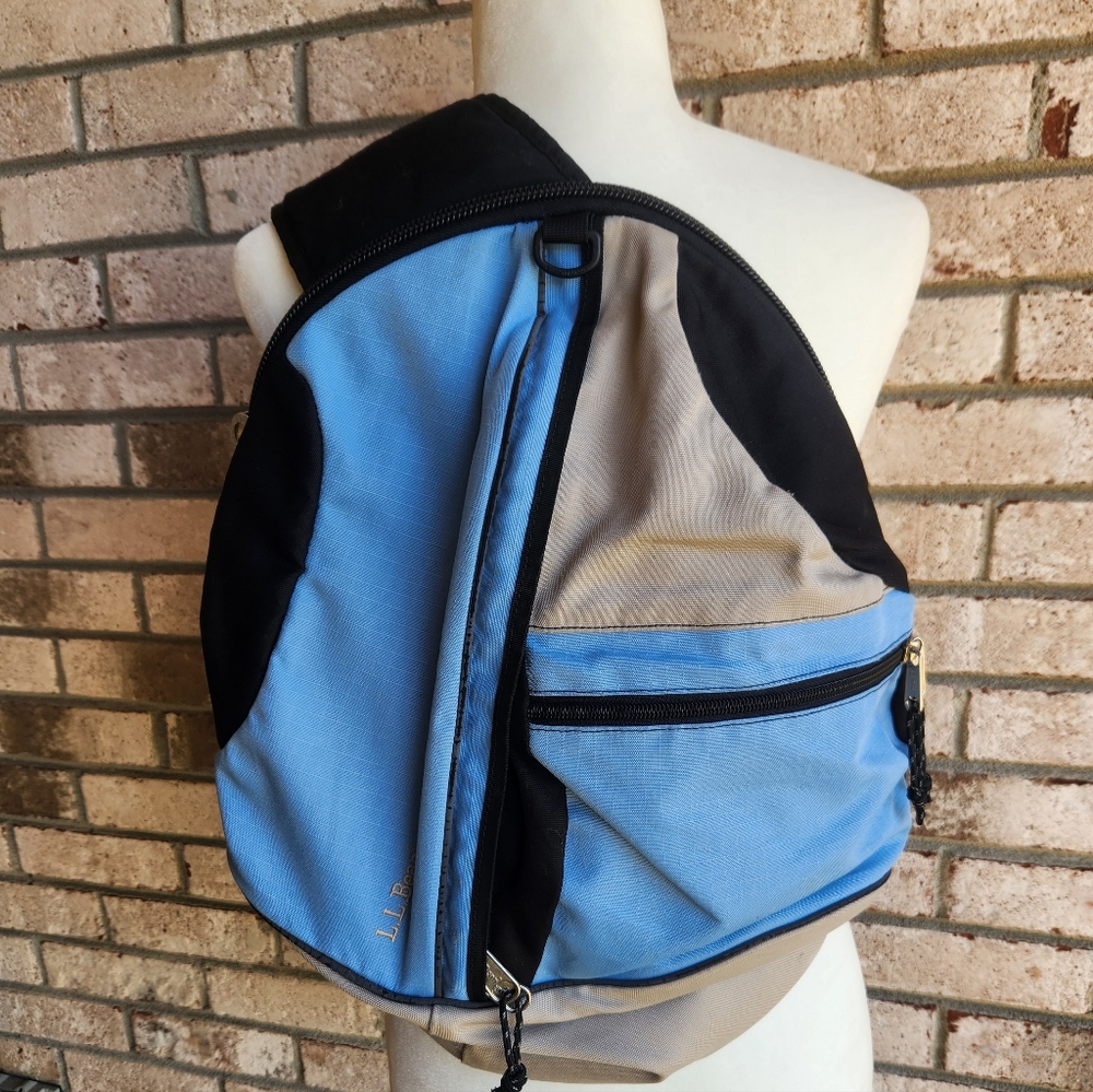 LL Bean zippered sling shoulder bag